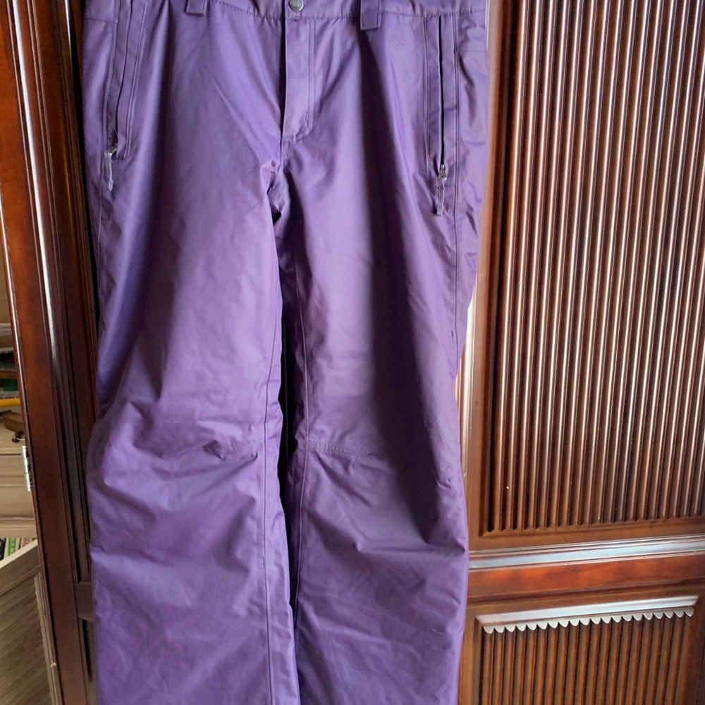 NorthFace insulated ski pants. M. Color eggplant.